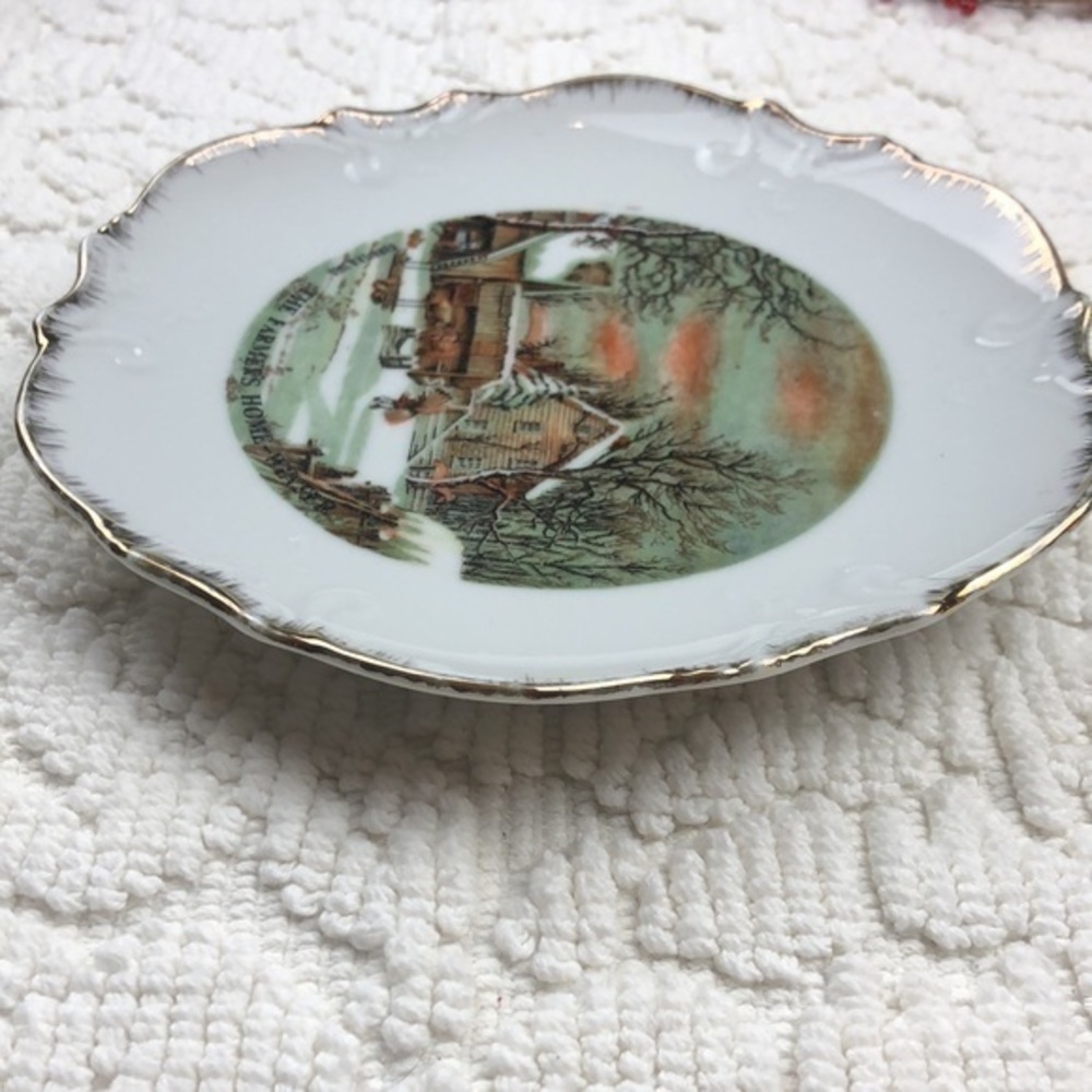 Vintage Courier & Ives “The Farmer’s Home - Winter” Collectible Plate - Picture 9 of 11